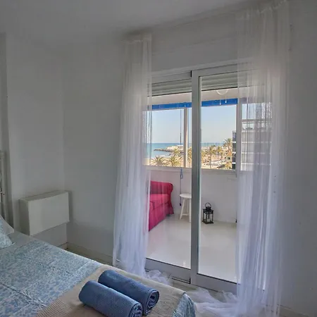 Beachfront With Sea Views & Pool - El Apartment