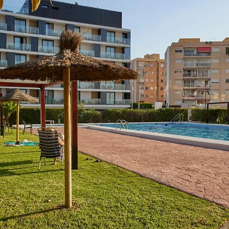 Διαμέρισμα Beachfront With Sea Views & Pool - El