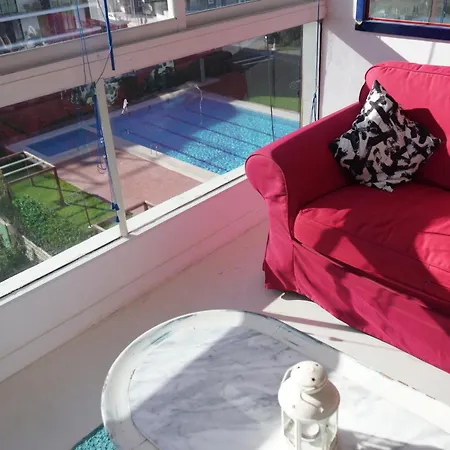Beachfront With Sea Views & Pool - El Διαμέρισμα *